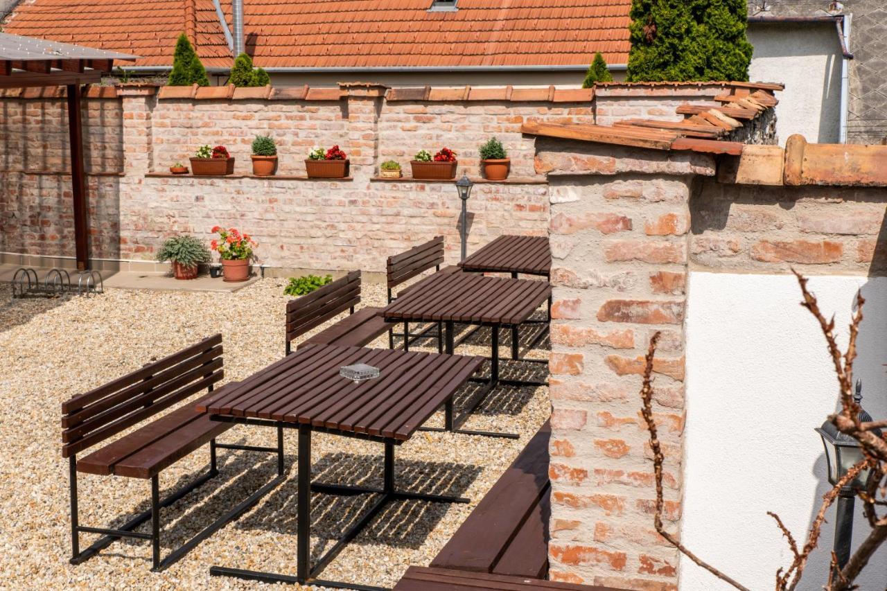 Bed and Breakfast Fenyes Vinorium Ödenburg Exterior foto